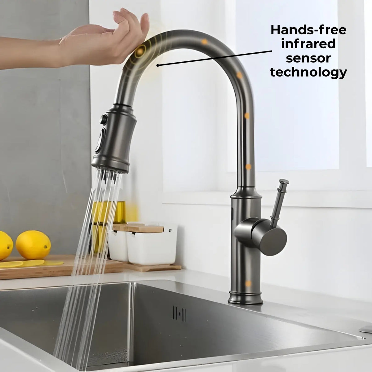 Manu Touchless Pull-Out Kitchen Faucet