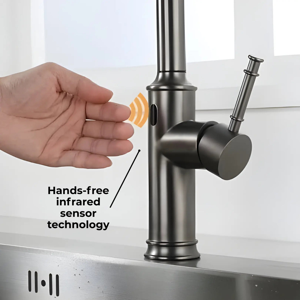 Manu Touchless Pull-Out Kitchen Faucet